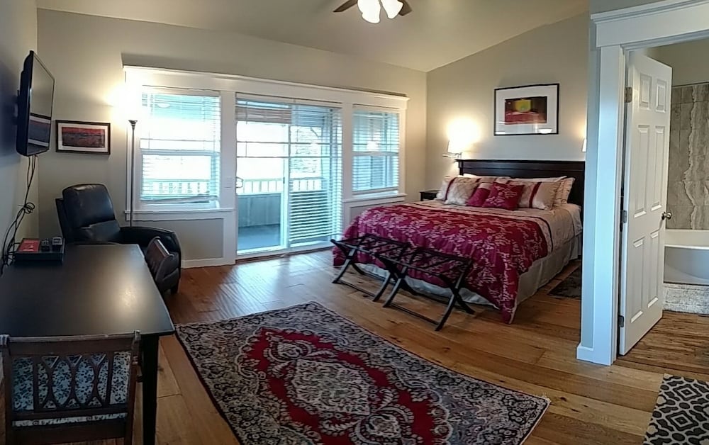 Friday Harbor Grand B&B 40/55