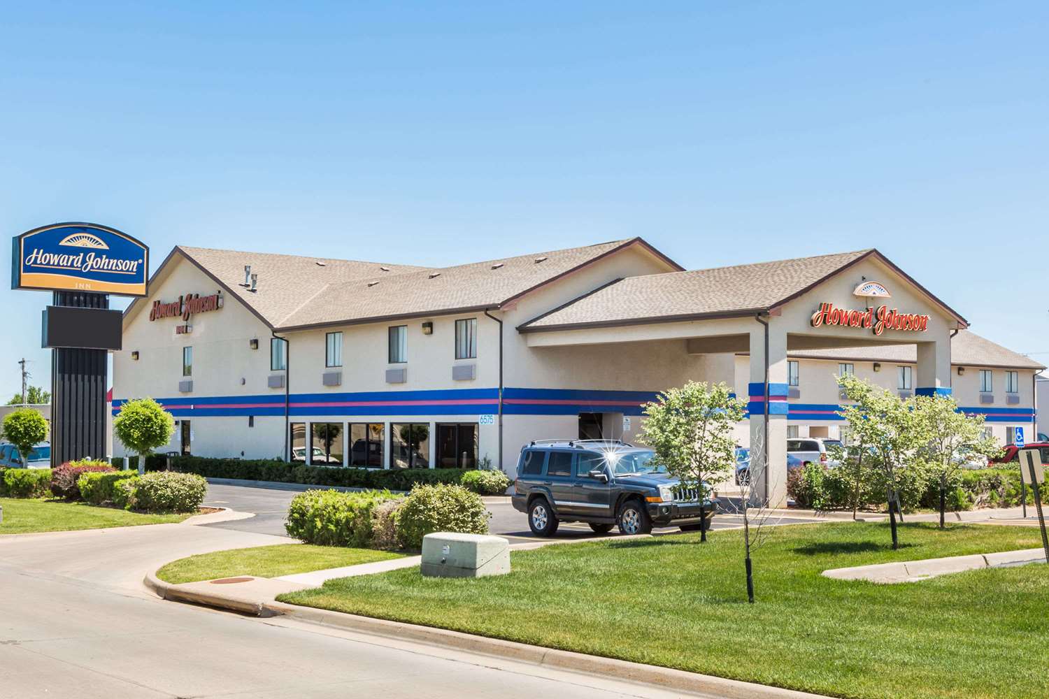 Howard Johnson by Wyndham Wichita Airport 2/6