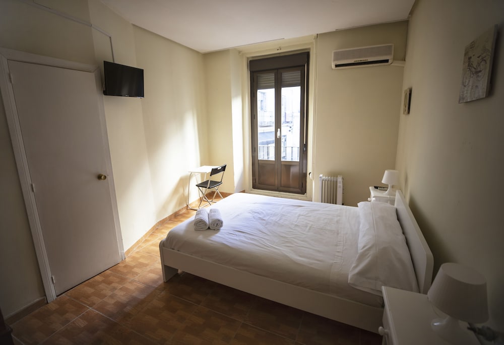 Hostal Los Perales 12/27