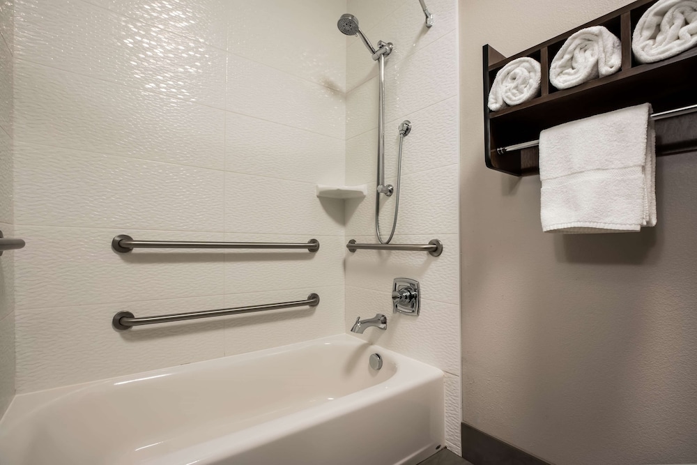 Best Western Plus Spokane North 15/33