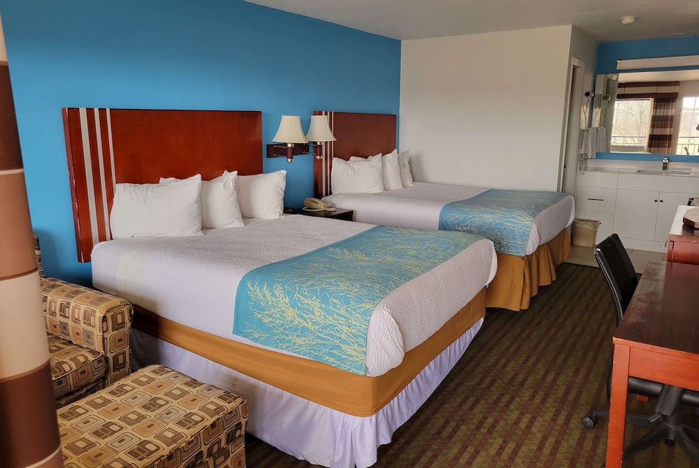Days Inn by Wyndham Woodward OK 7/24
