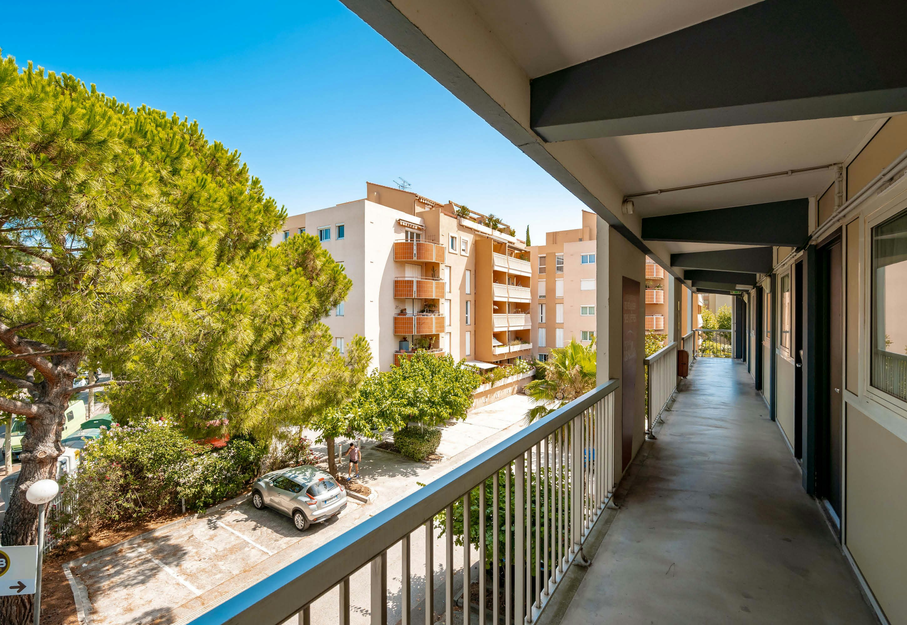 B&B Hotel Hyeres 6/27