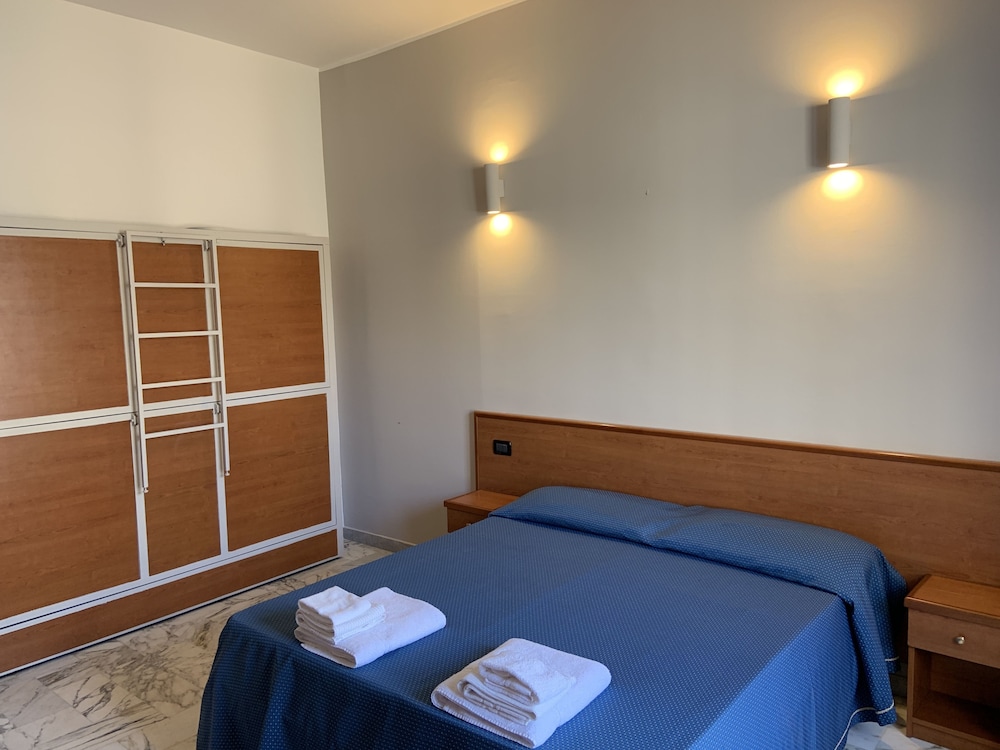 Lungomare Hotel 45/71