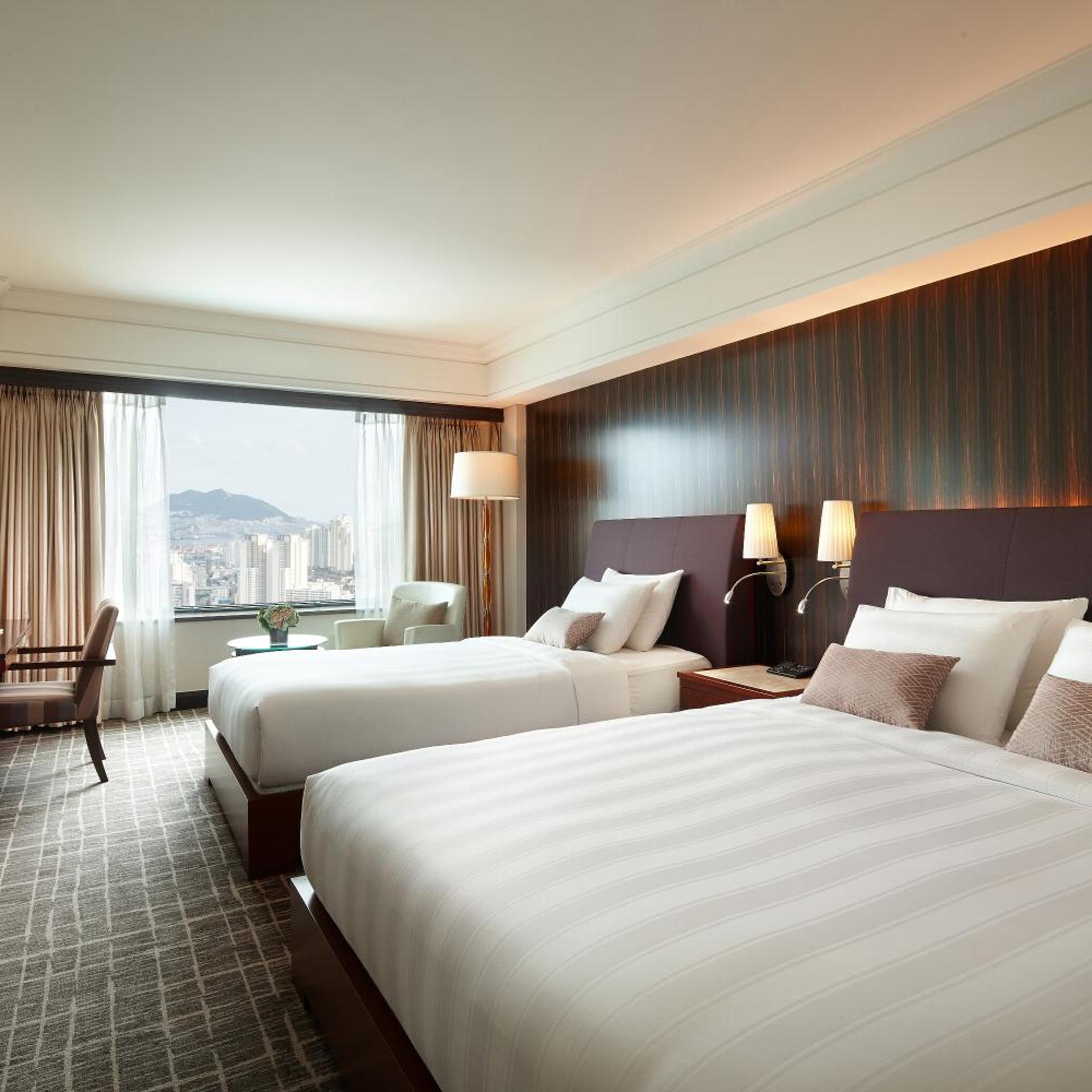 Junior Suite, Family