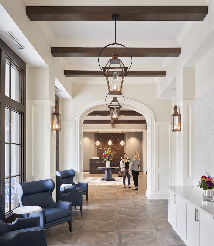 The Inn At Meadowbrook 27/50