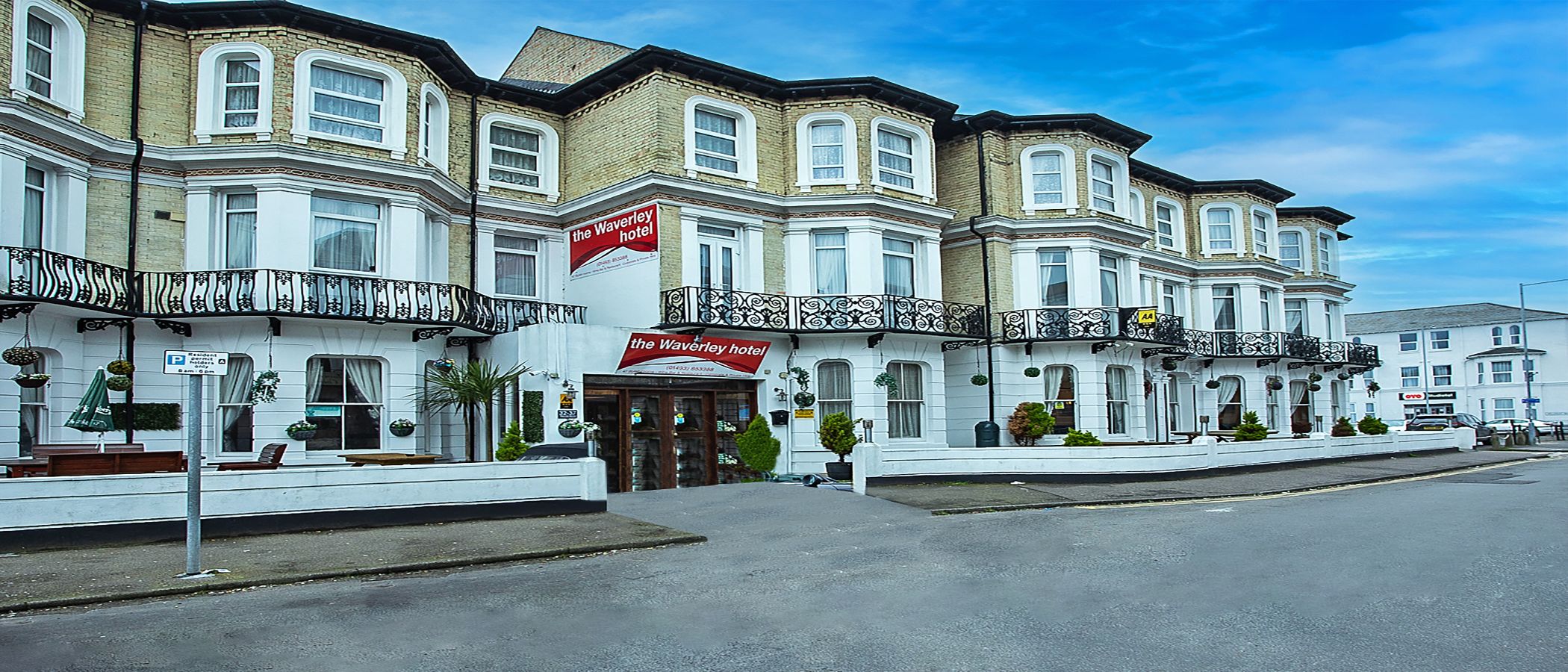 The Waverley Hotel 30/38