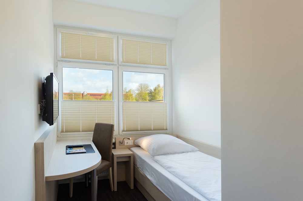 Viva Hotel Lubeck 24/45