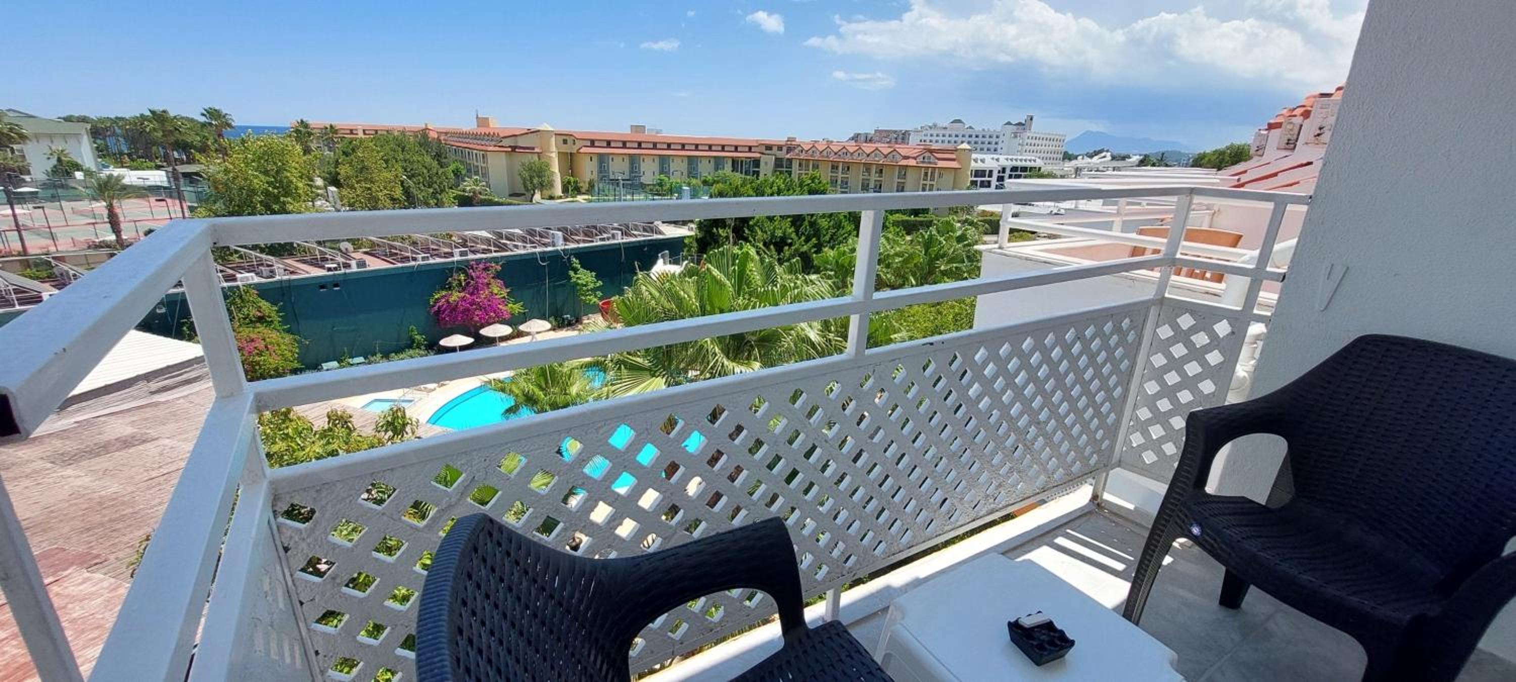 UK HOTEL KIRIS 4/50