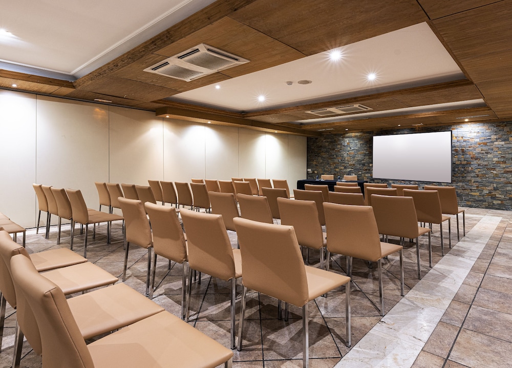 Tryp Vielha Baqueira 44/50