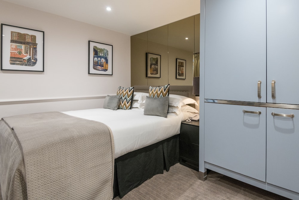 COLLINGHAM SERVICED APARTMENTS 19/56