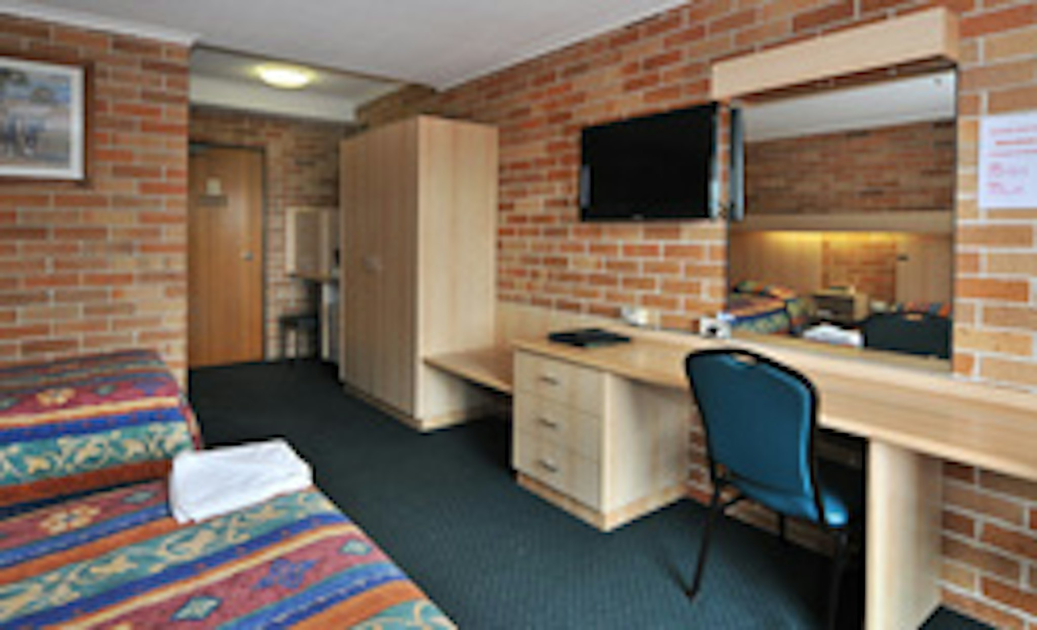 Windsor Riverview Inn 4/4