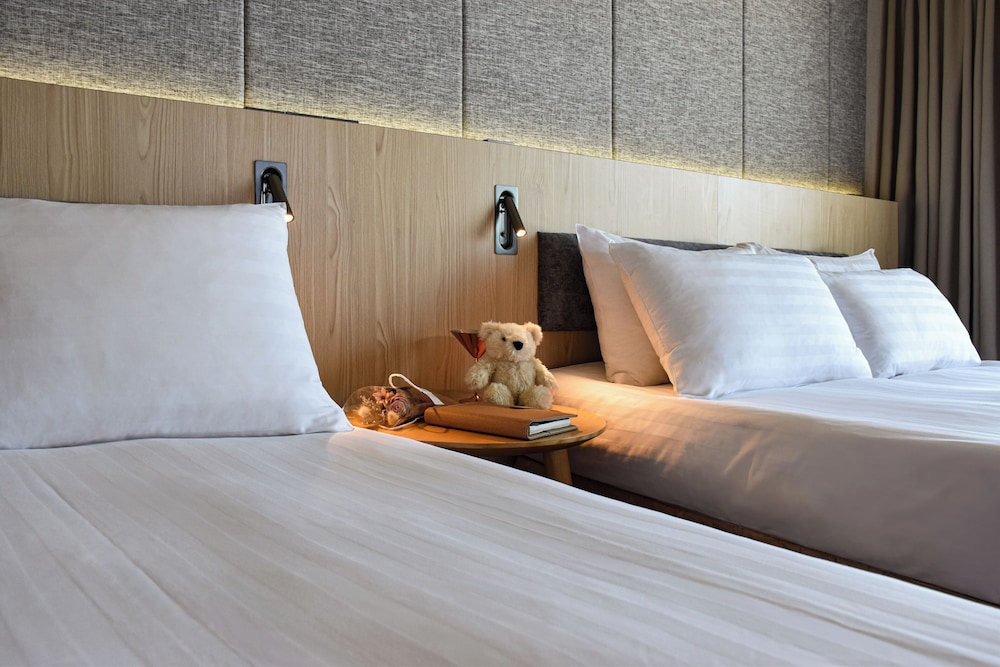 Metro Hotel 23/37