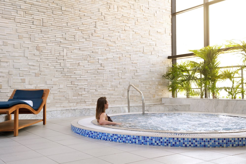 swimming pool spa