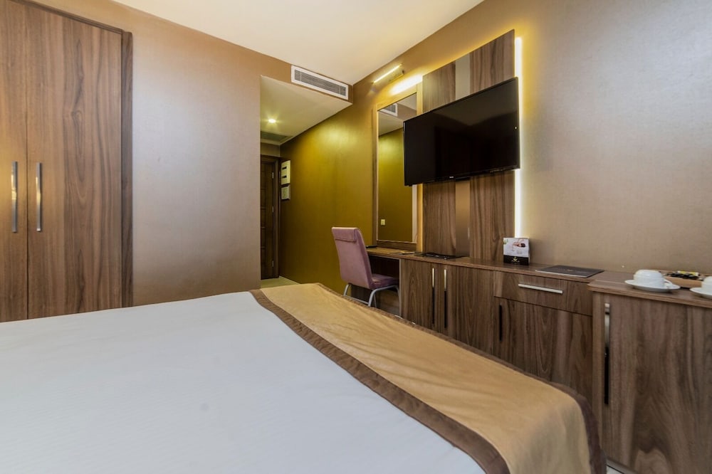 Hotel Ferro 16/50