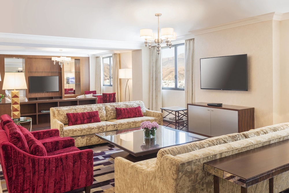 Sheraton Oman Hotel 57/81