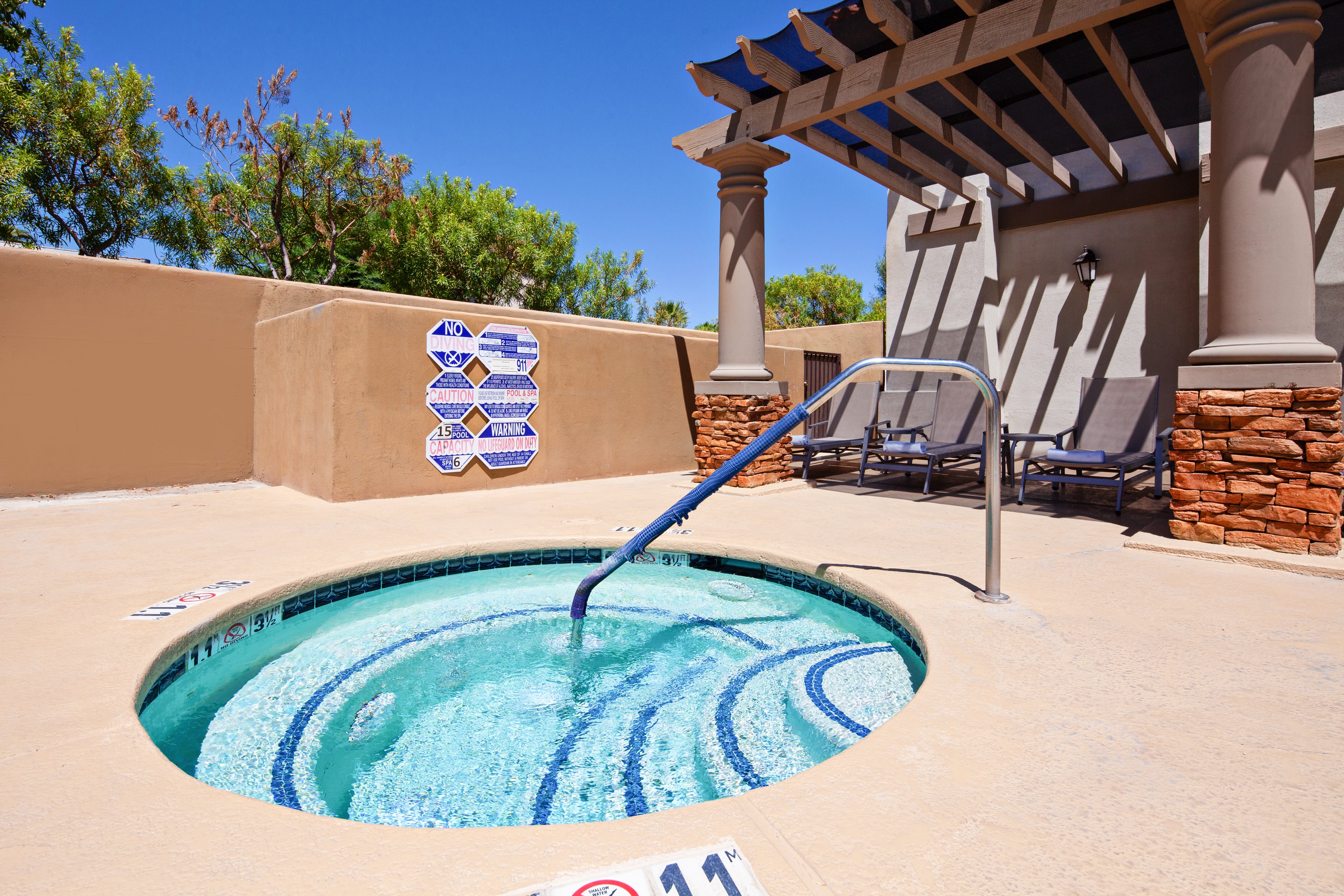 Holiday Inn Express Hotel and Suites Rancho Mirage - Palm Spgs Area 40/61