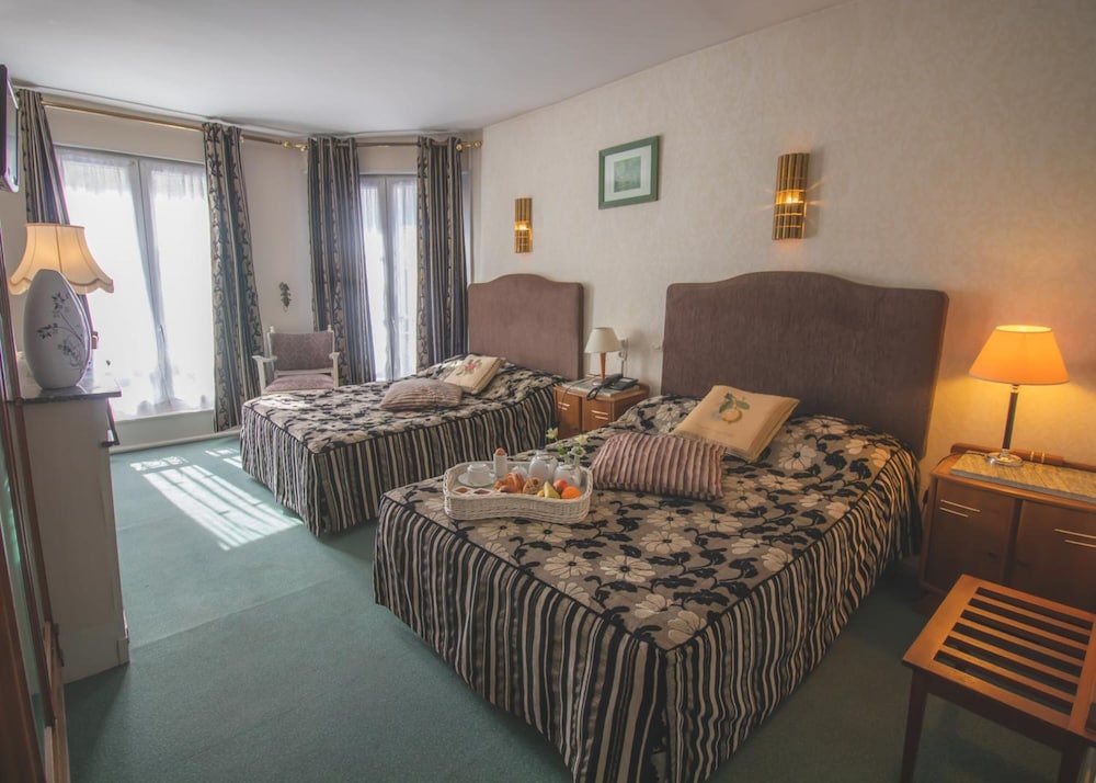 Hotel de la Banniere de France 35/50