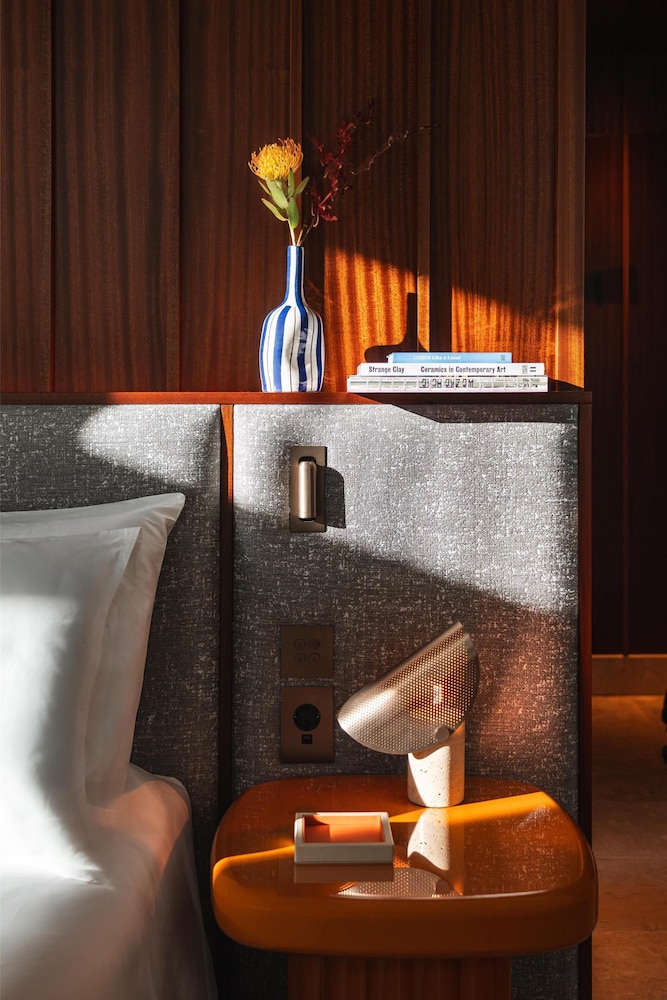 Andaz Lisbon 11/50