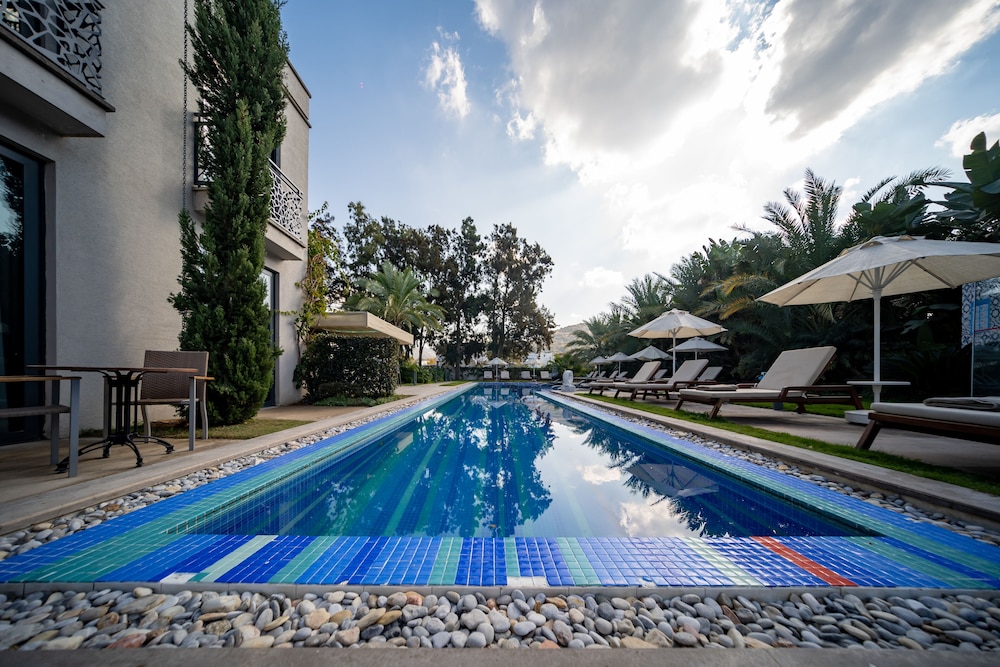 Sandima Boutique Hotel 38/43