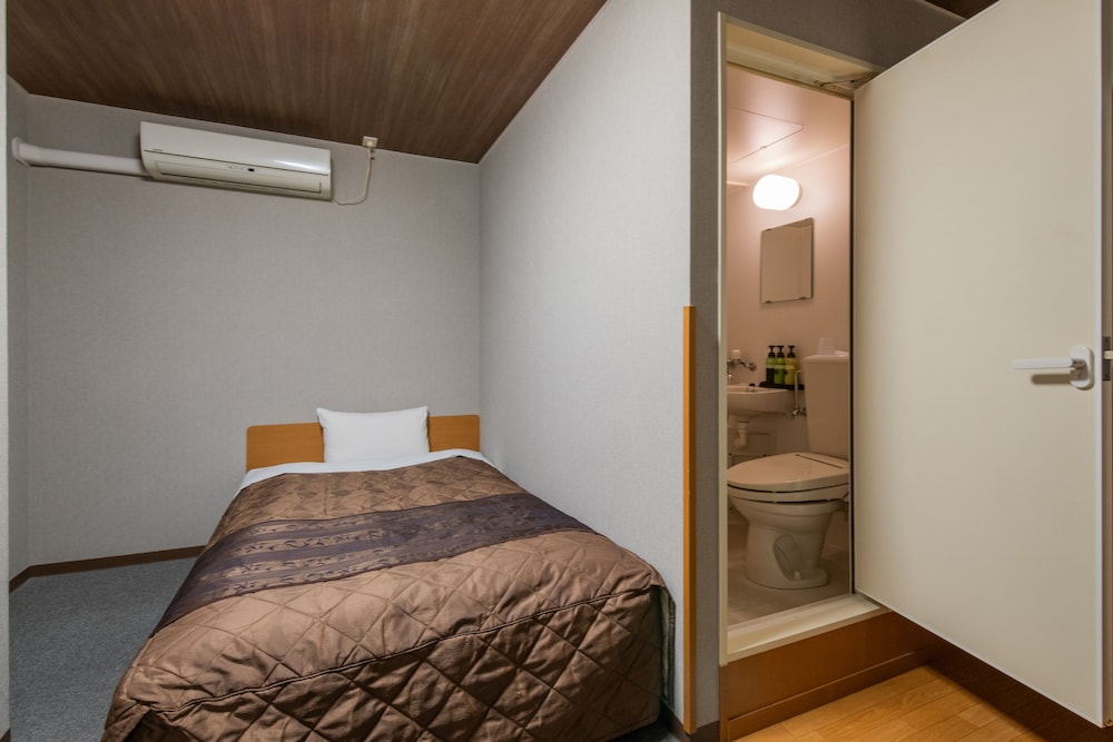 Semi Room, Standard, Single Bed, Private Bathroom, Smoking