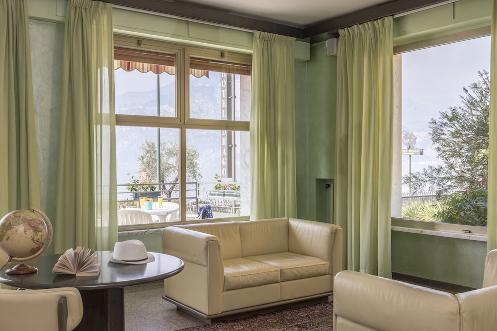 HOTEL DRAGO 33/50
