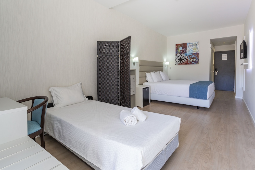 Carvi Beach Hotel 36/78
