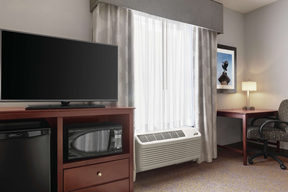 Hampton Inn Suites Mishawaka S Bend At Heritage Square In 23/61