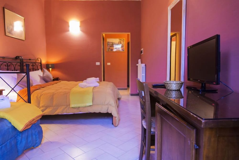 Florence Decamerone B&B 10/23