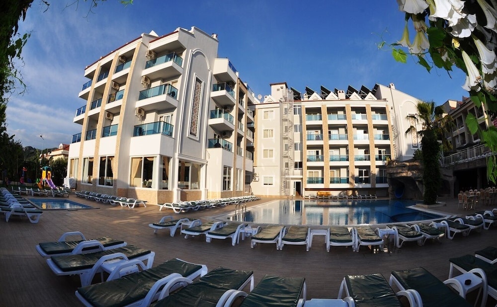 Epic Hotel 6/21