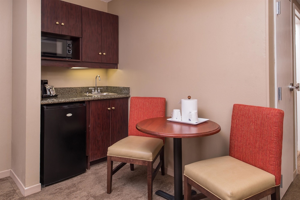 Hampton Inn Columbia Northeast-Fort Jackson Area 34/38