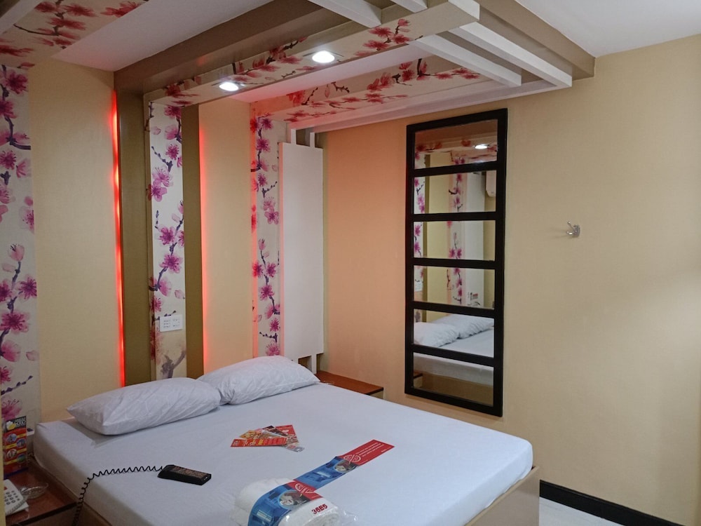 Hotel Sogo Yabut 16/26