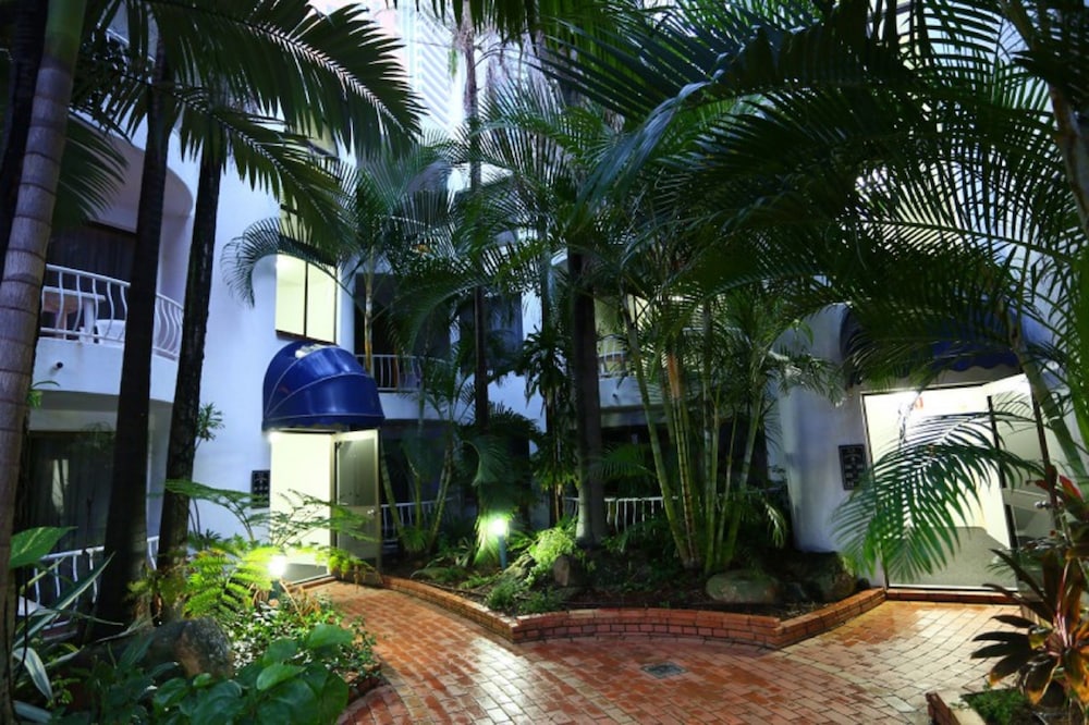 St Tropez Holiday Apartments 47/66