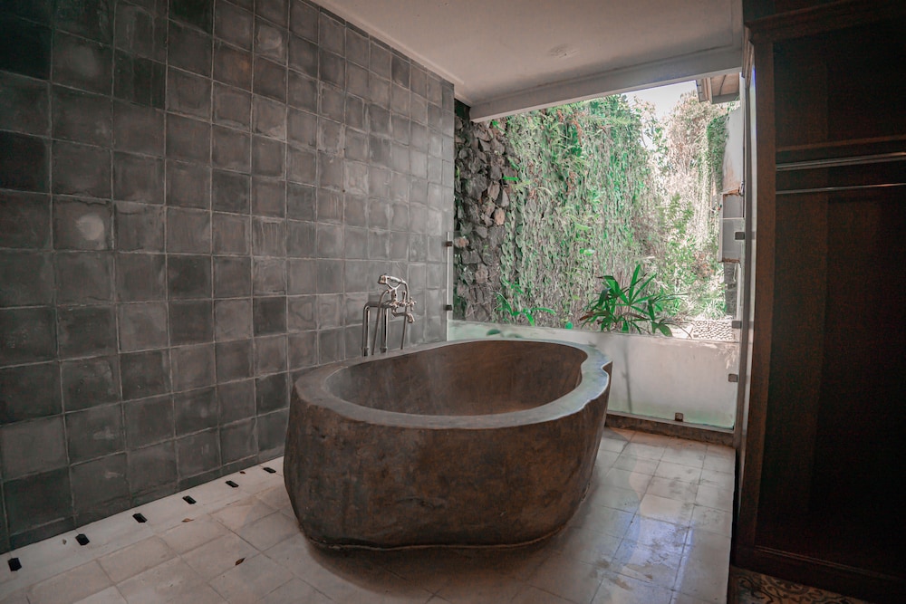Villa Delmara At Balian Beach 55/55