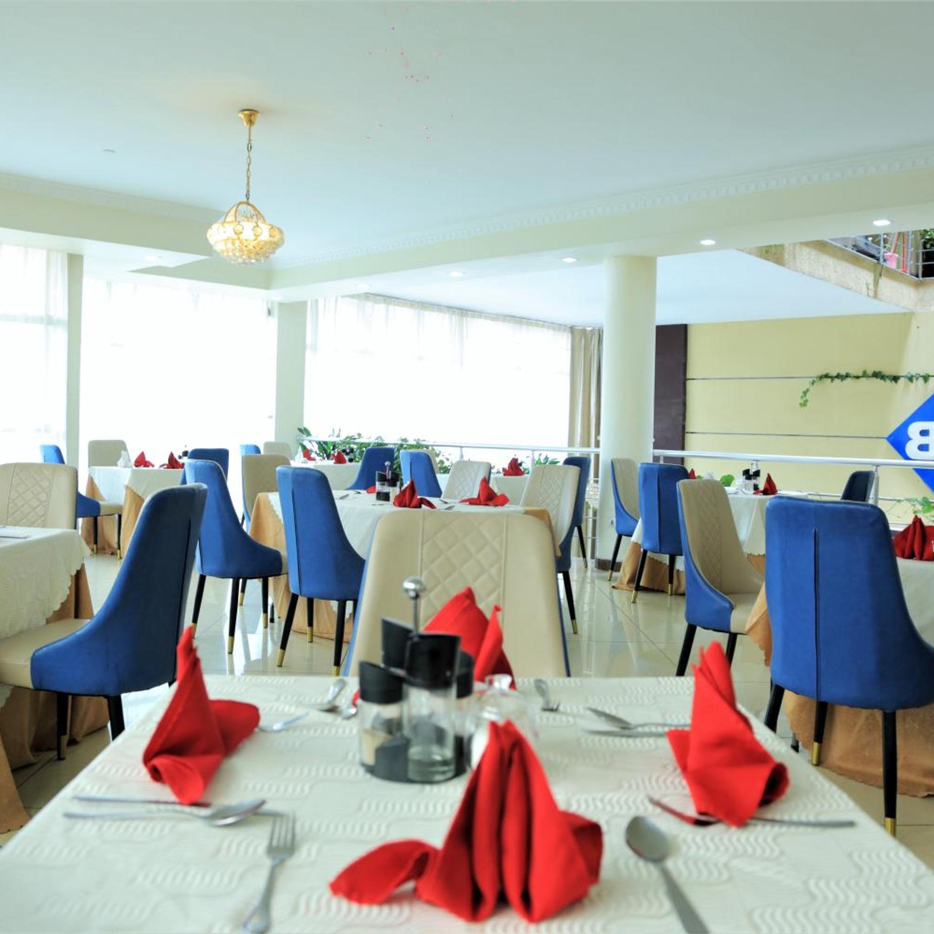 Blue Birds International Hotel 42/50