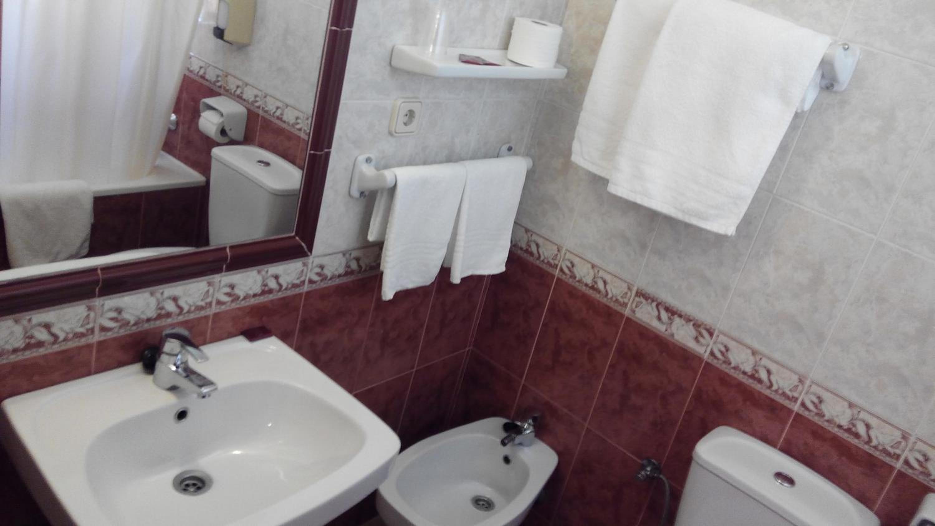 غرفة بسرير مزدوج مع سرير إضافي، Hotel Riavela 8/10