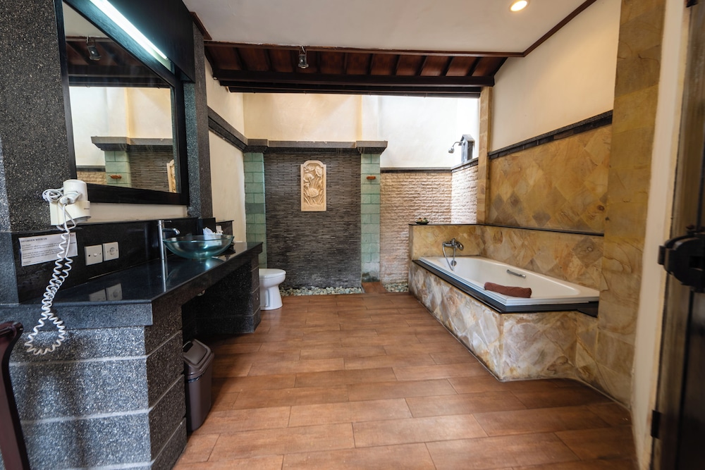 Bali Ayu Hotel And Villas 45/75