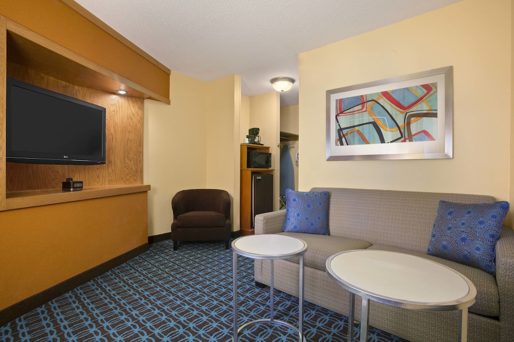 Fairfield Inn Suites Minneapolis St Paul Airport 31/53