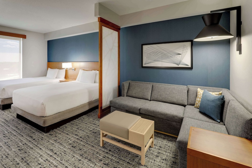 Hyatt Place St. Louis/Chesterfield 18/70