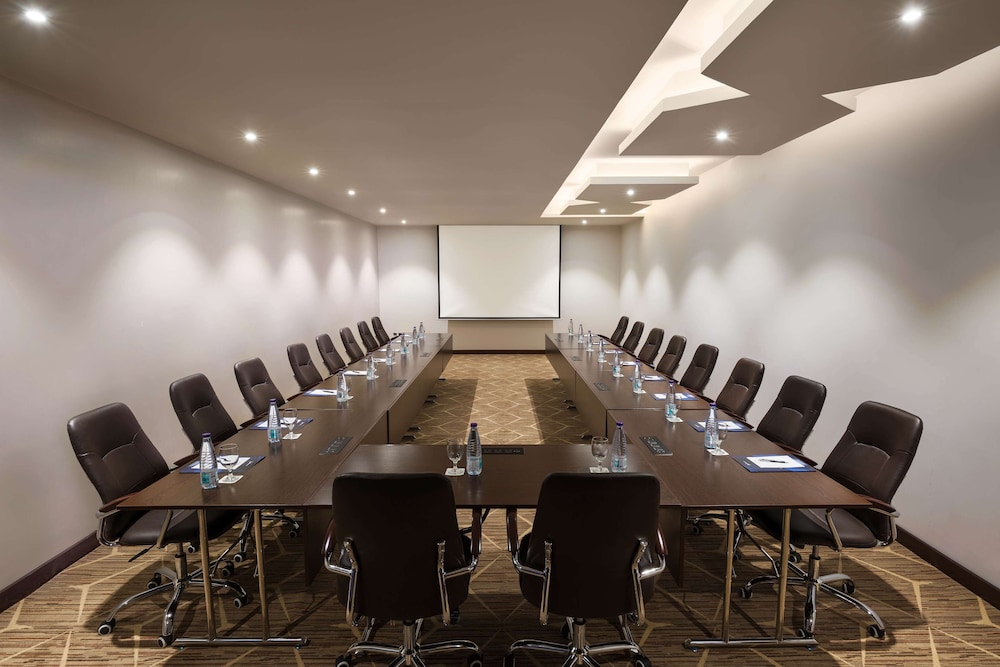 فندق راديسون بلو - بريدة(Radisson Blu Hotel Buraidah) 68/75