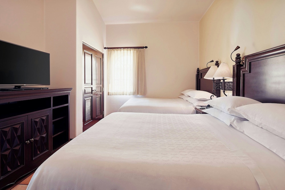 3 Bedrooms, Suite, 3 Double Beds, Ocean Front, Balcony