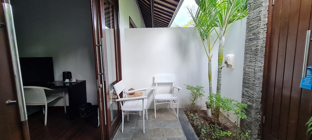 The Trawangan Resort 65/77