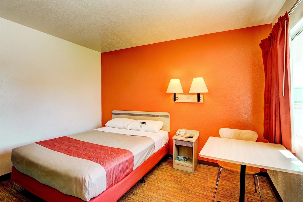 Motel6 Denver, CO - Airport 30/46
