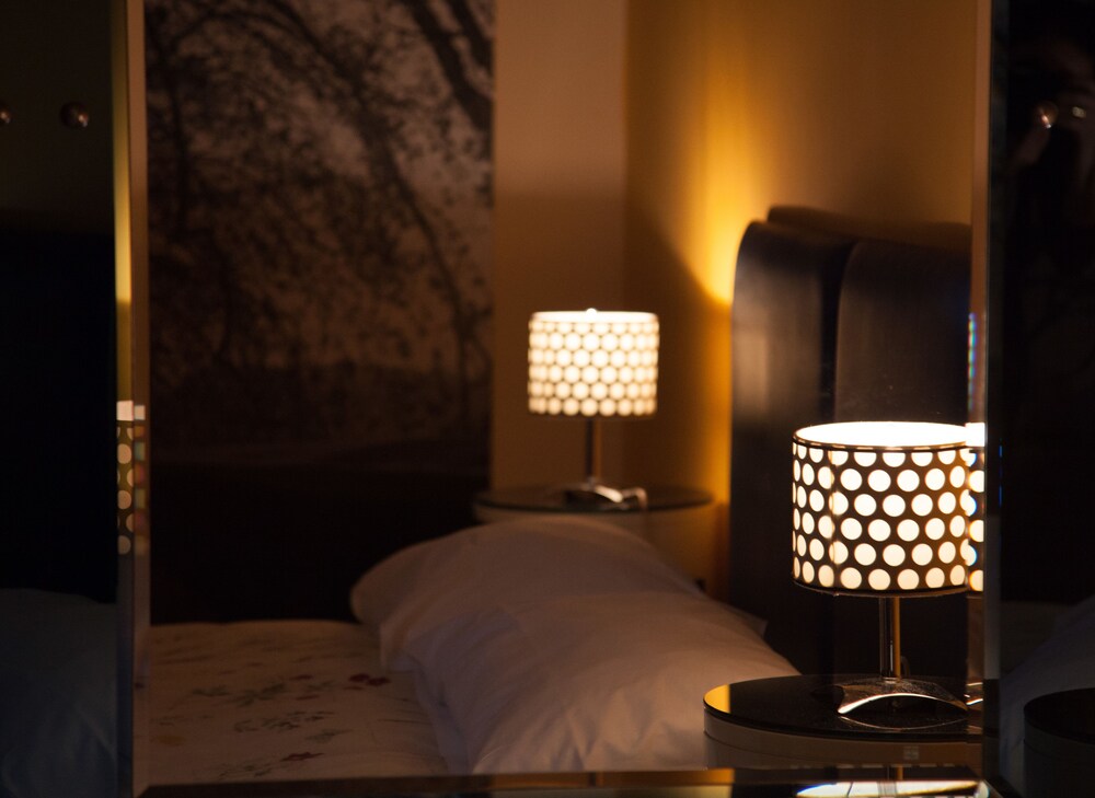 Deluxe Rooms 32/59