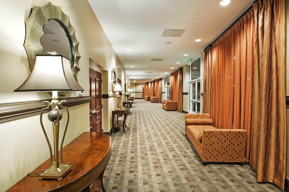 Holiday Inn Hotel And Suites Beaufort Highway 21 20/44