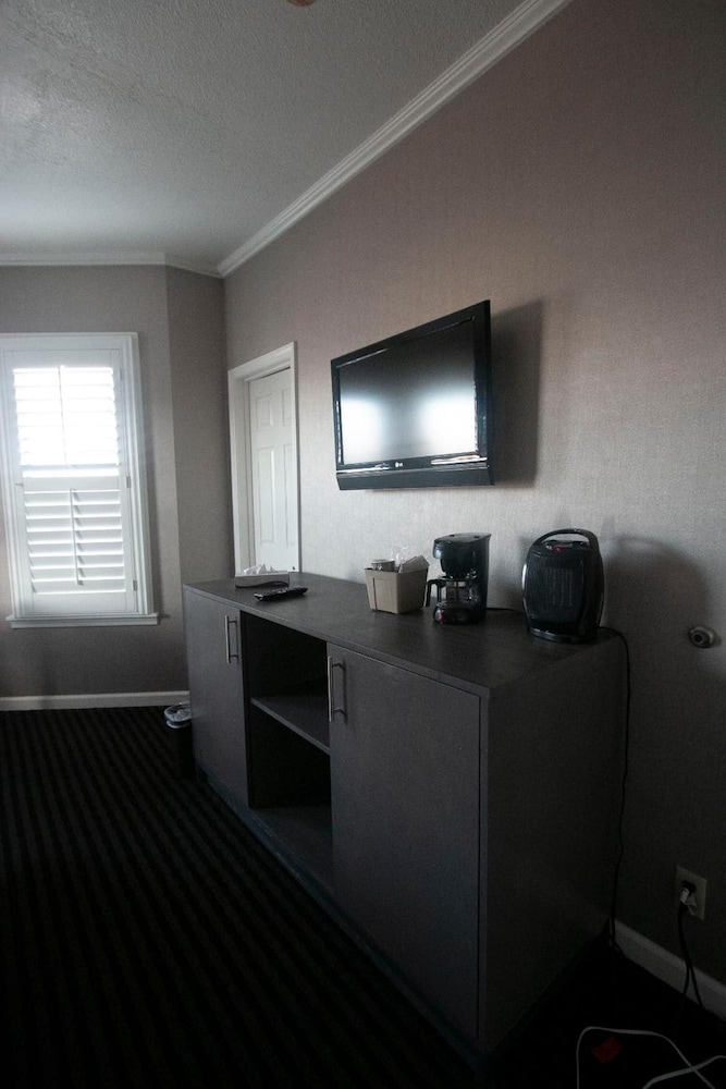 Alpha Inn And Suites (Ex.Knights Inn San Francisco/On Lombard Street) 34/37