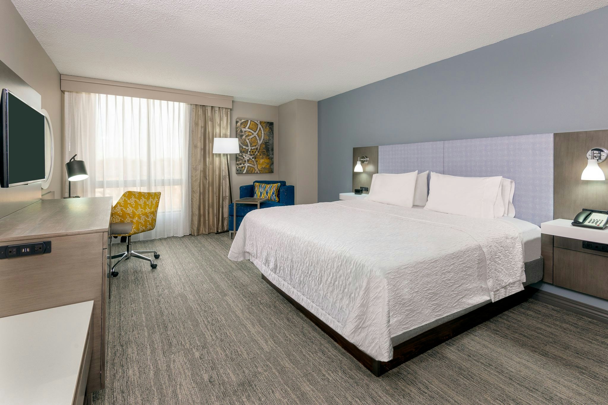 ROOM, KING BED