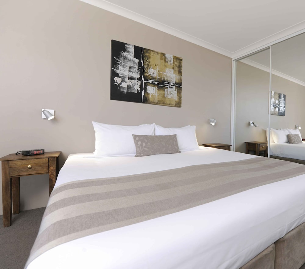 Lodestar Waterside Apartments 15/44
