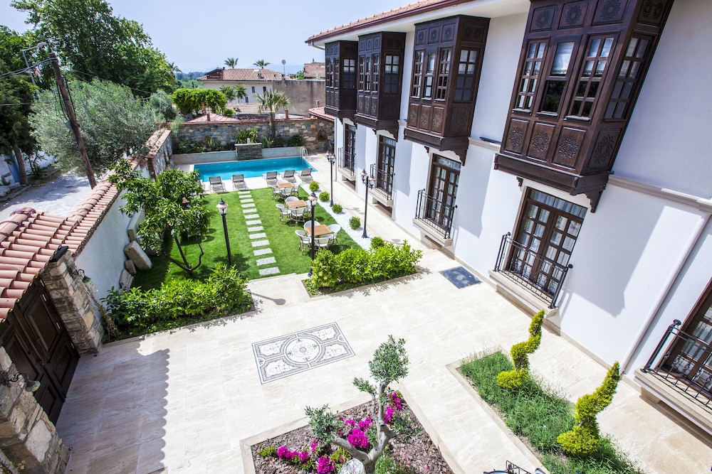 Livia Garden Hotel 6/43