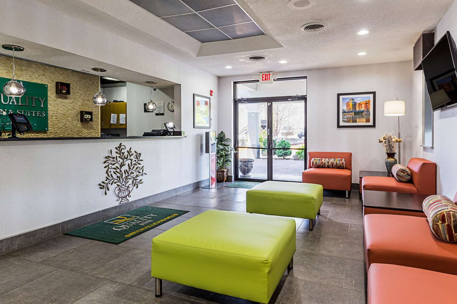 Quality Inn & Suites Greenville - Haywood Mall 6/28