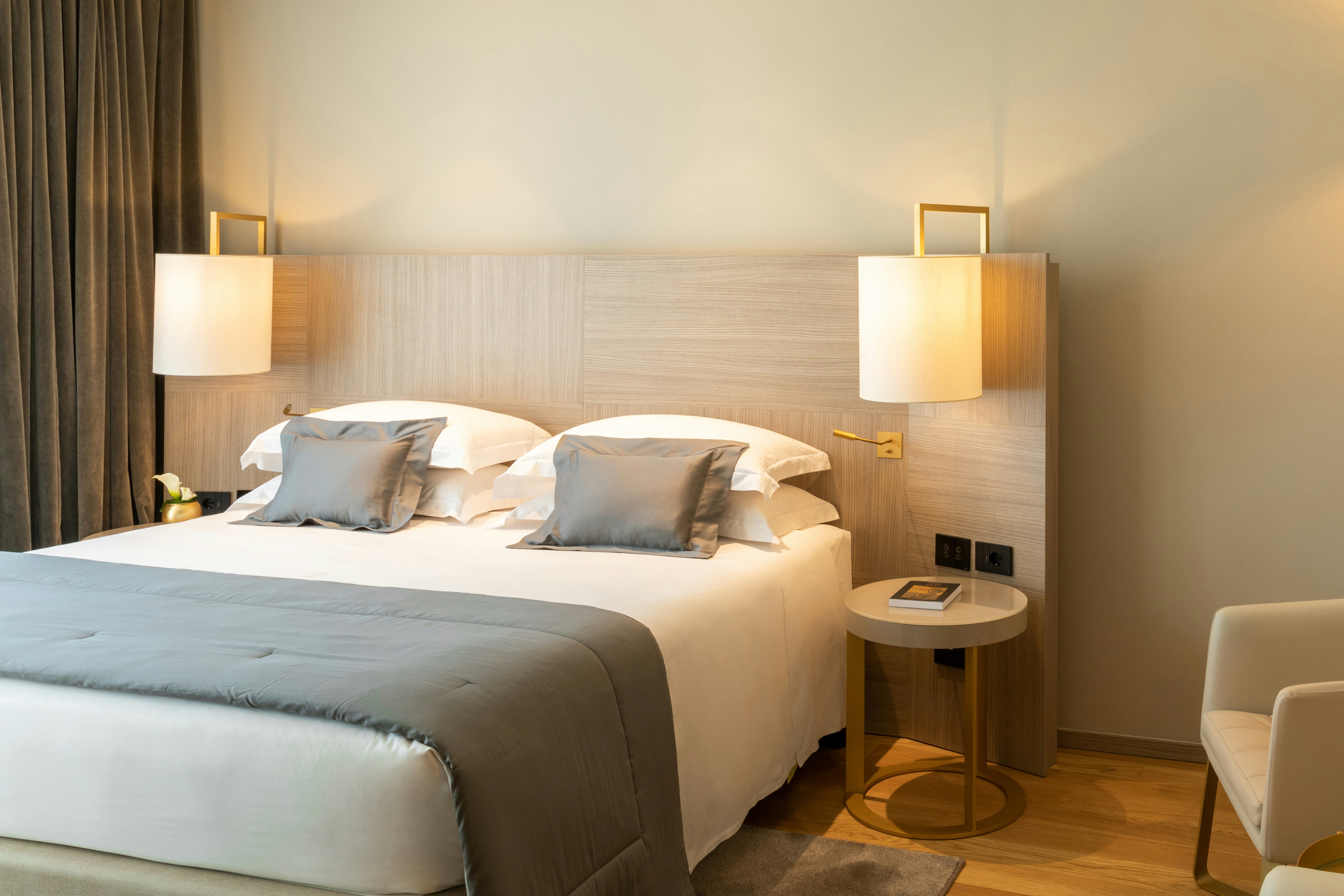 2 BEDROOMS, DELUXE, APARTMENT, DUOMO VIEW, TERRACE